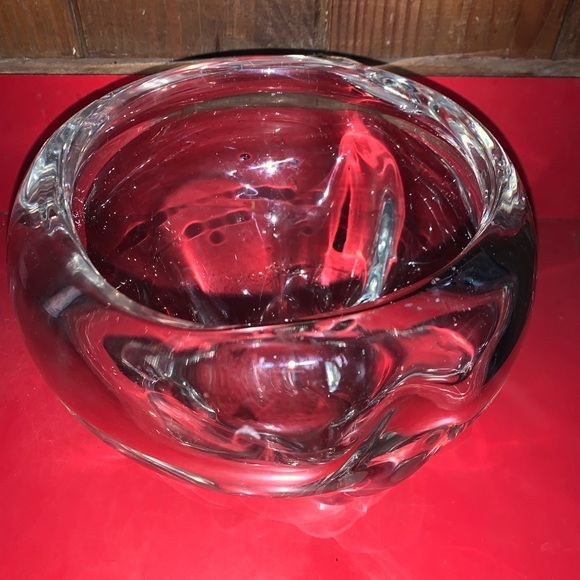 Beautiful Hand Blown Apple Like Glass Bowl - Picture 3 of 7